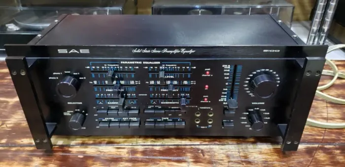 Pré Amplificador E Equalizador Sae 2100 - Vintage Receiver Marantz Jbl Sansui Akai Pioneer