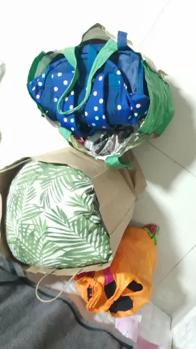 Roupas e calçados para doação