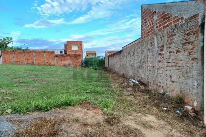 Otima oportunidade - terreno a venda no Jardim do Lago.