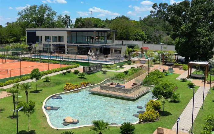 Terreno Residencial de 1.154,32 m² / Reserva Petrus