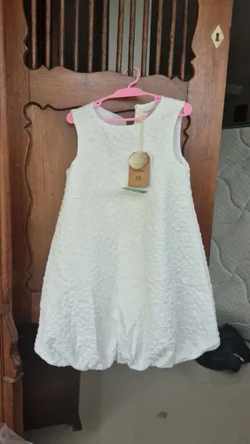 Vestido novo nunca usado 6 anos