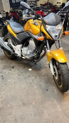 Troco cb 300 por motocicleta de menor cilindrada
