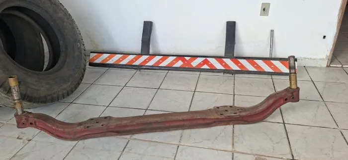 Eixo dianteiro E parachoque traseiro 