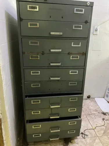 Arquivo de documentos em aço