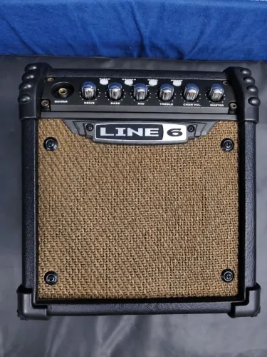 Amplificador Line 6 Micro Spider 6W para Guitarra | Efeitos Integrados + Vários Timbres