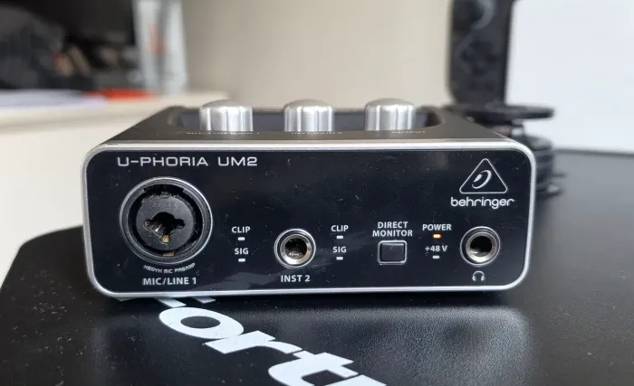 Interface Behringer U-phoria UM2