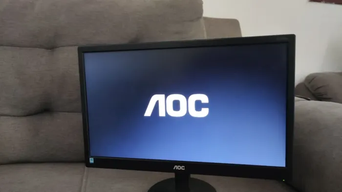 Monitor AOC