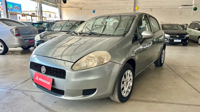 Fiat Punto Attractive 1.4 Fire Flex 8V 5P 2011