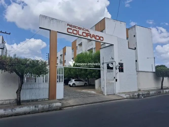 Apartamento no Condomínio Residencial Colorado para Venda