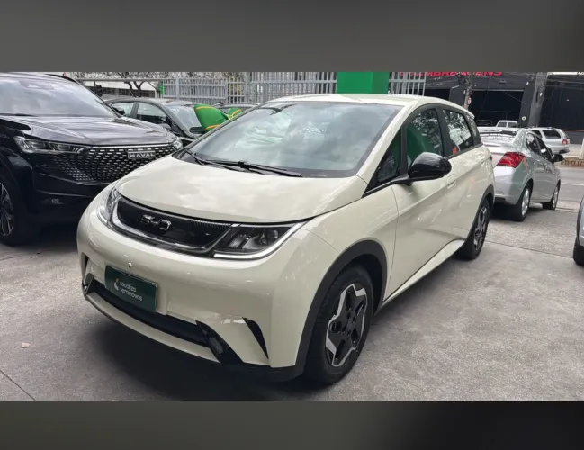 BYD Dolphin EV (Elétrico) 2026