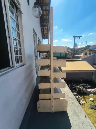 Prateleira de aço