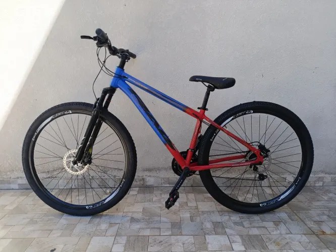 Bicicleta aro 29 semi-nova com nota fiscal
