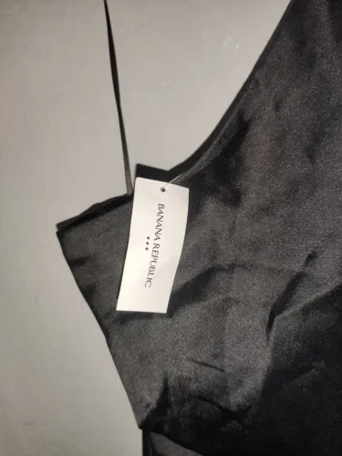 Vestido MIDI importado.