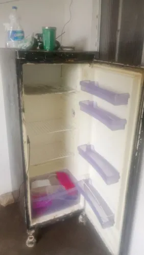 Geladeira, 160 reais