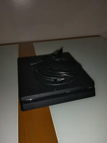 Console PS4 Slim 500GB sem controle