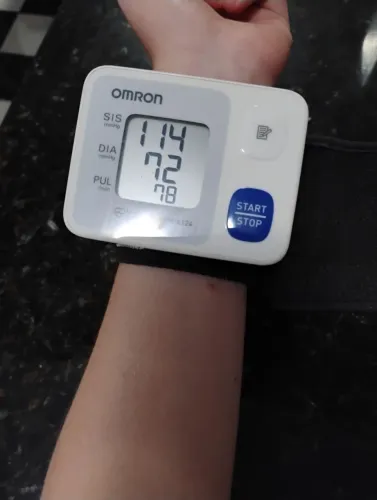 Aparelho de Pressão Digital de Pulso OMRON