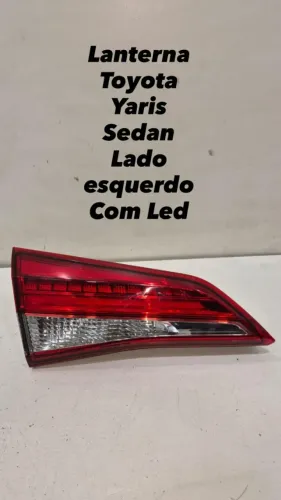 Lanterna Toyota Yaris Sedan Lado Esquerdo com LED
