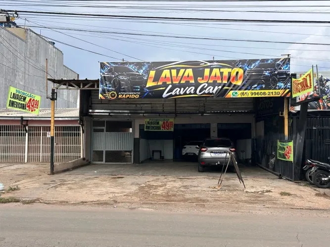 Passando ponto de lava jato já com maquinário