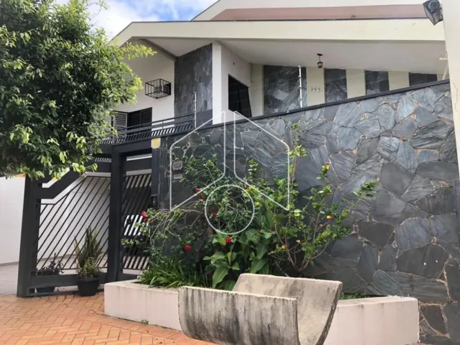 Linda casa próxima ao shopping Marília