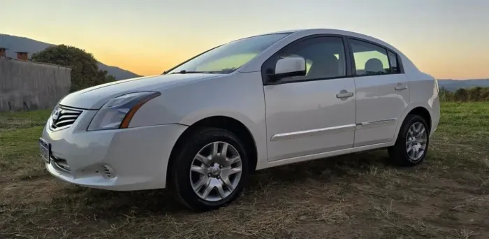 Nissan Sentra S 2.0/ 2.0 Flex Fuel 16V Aut. 2013
