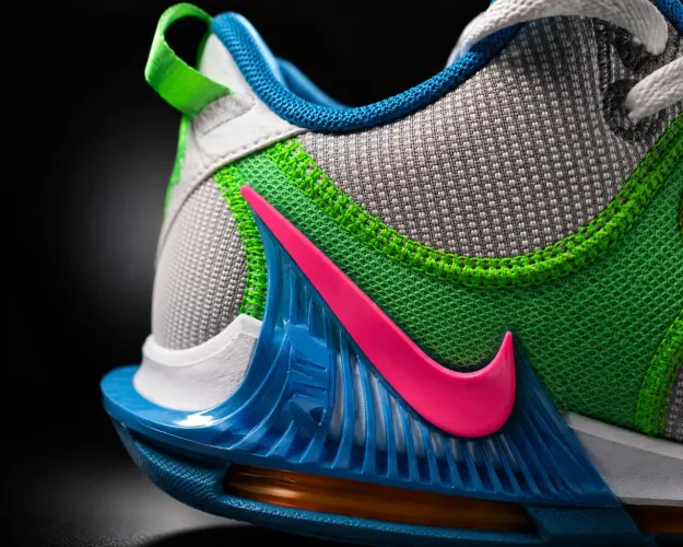 Nike Lebron James