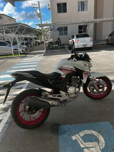 Moto de garagem, oportunidade unica, troco em 160 2026, Ou em Xre bico M