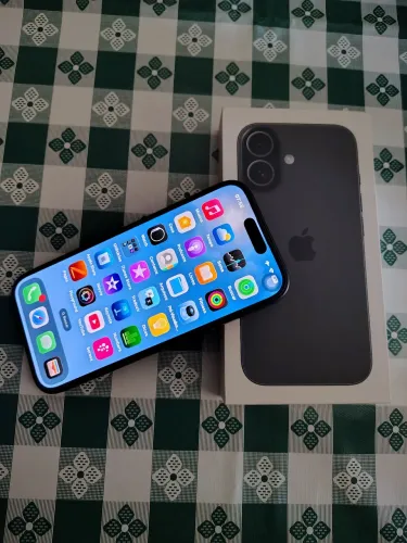 iPhone 17