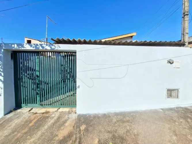 Casa residencial com 01 quarto no Jardim São Lourenço.