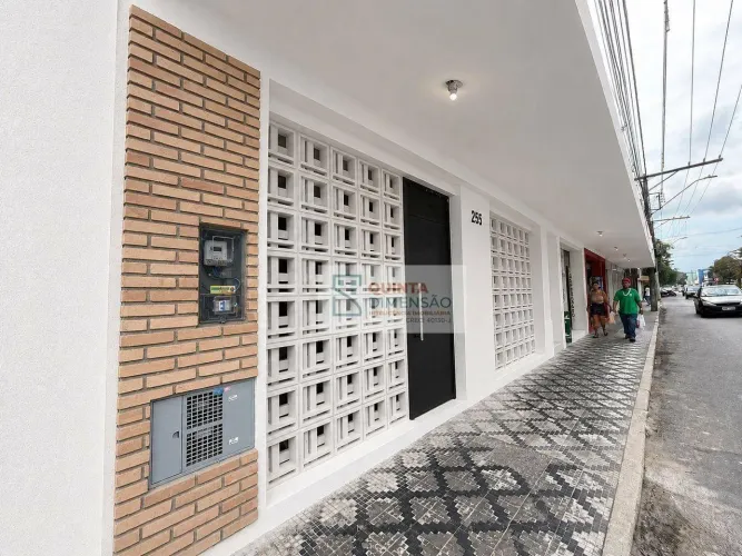 ALUGA-SE KITNET MOBILIADA NO CENTRO DE LORENA