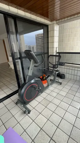 Bicicleta Ergométrica Horizontal KRS-W - Conforto e Performance 