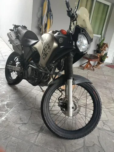 Vendo Ténéré tudo em perfeito estado