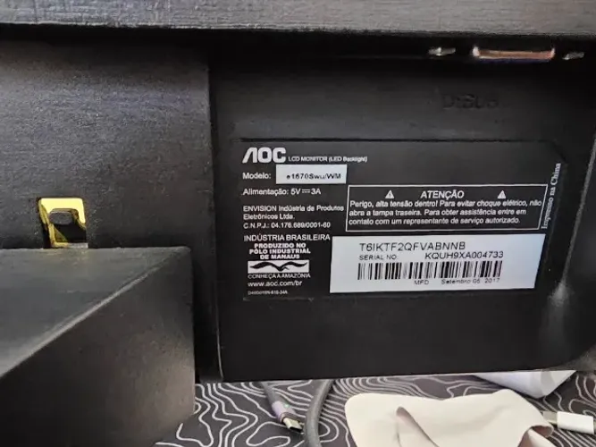 Monitor AOC 15.6" LED Usb / VGA (e1670Swu / e1670Swm)