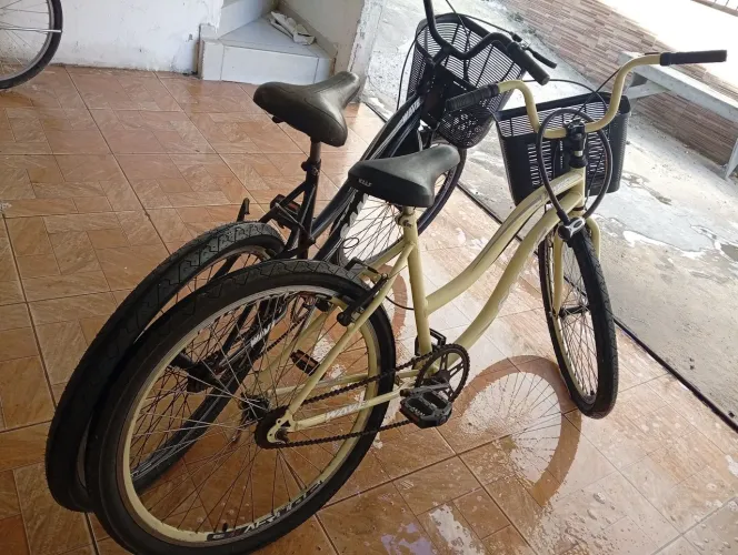 Vendo essas duas bicicletas muito bem conservadas