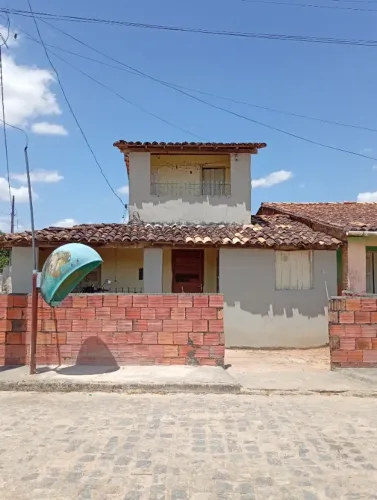 Vendo ou troco Casa com laje no interior de Salgado
