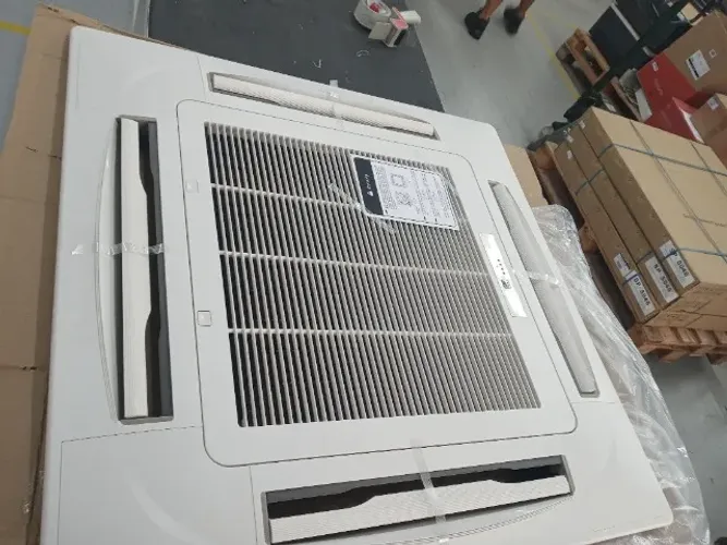 Ar condicionado cassete 48.000 btus quente e frio 380v trifásico 