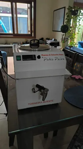 Máquina de sabonete e velas