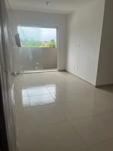 Alugo apartamento no Vieira Diniz