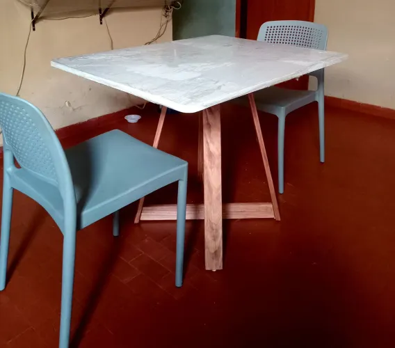 MESA JANTAR 4 LUGARES NOVA NA EMBALAGEM 