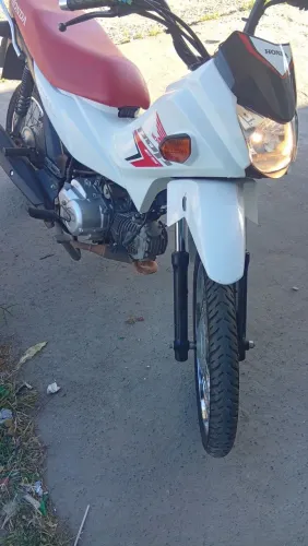 Vendo pop 2025/2026 7 mil assumir 25 parcela de 600$<br>Alugo também 250 a semana <br>