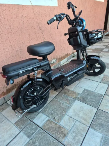 Moto elétrica nova