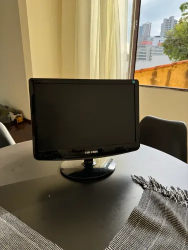 Monitor Samsung 17 pol
