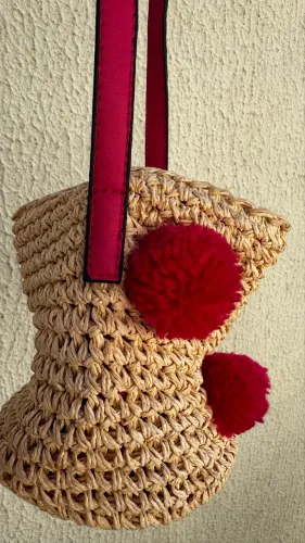 Bolsa infantil da Zara palha e Pompom charmosa