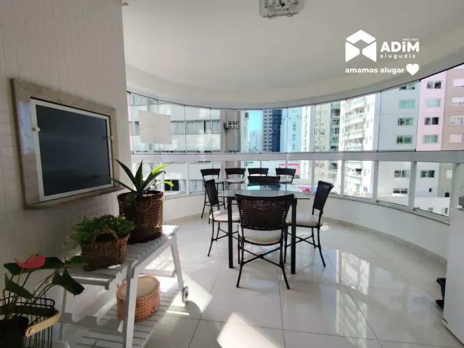 Aluguel anual: Apartamento de 3 suítes a 80mt²da praia com ampla sacada em Balneário Cambo