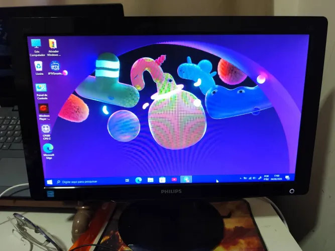 Monitor Philips 20 pol - VGA com adaptador HDMi