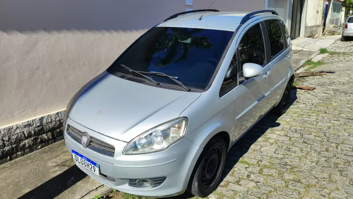 Fiat Idea Attractive 1.4 Fire Flex 8V 5P 2013