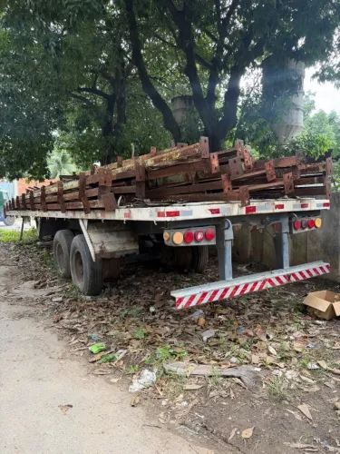 Carroceria modelo reboque guerra