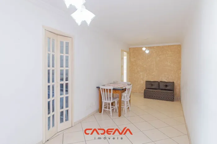 Apartamento com 3 quartos e 1 vaga à venda no Cabral