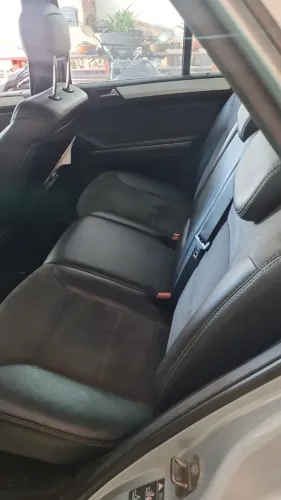 Mercedes-Benz ML-350 3.0 V6 4X4 Diesel 2010