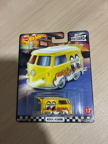 Hot Whels kool Kombi Moon