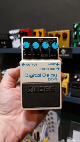 Pedal Boss DD-3 (Delay)